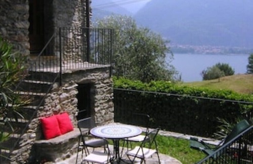 Cremia House | La Pace: the paradise of relax, 3 terraces lake view and a fireplace