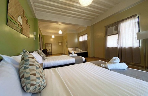 Baybay City Hotel | La Patria Baybay Tourist Inn powered by Cocotel