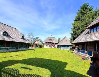 Ocna Sugatag House | La Patru Daci