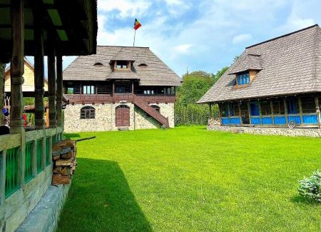 Ocna Sugatag House | La Patru Daci