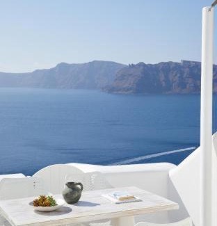 Oia Hotel | La Perla Villas and Suites - Adults Only