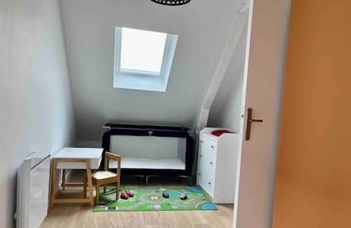 Luc-sur-Mer Apartment | - La Petite Baleine, Appt à 50m de la Plage -