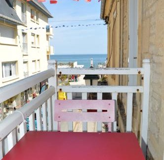 Luc-sur-Mer Apartment | La Petite Baleine, appt à 50m de la plage