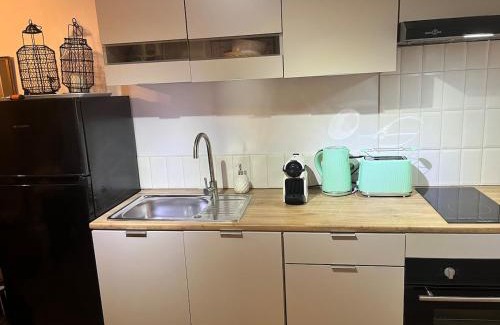 Neffies Apartment | La Petite Bastide-Central Apartment in Neffies