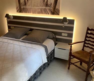 Saint-Meloir-des-Ondes Bed & Breakfast | La Petite Bergère