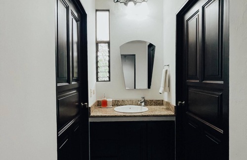 Boca Arenal House | La Poza farm, A Garden Retreat