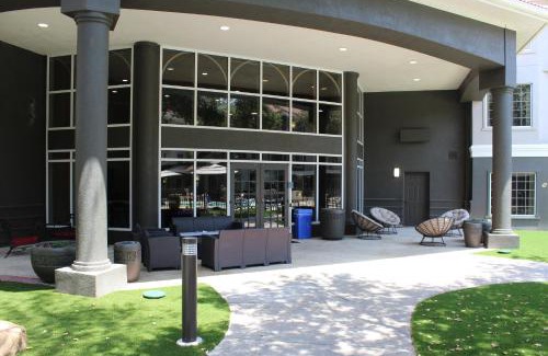 Dallas Hotel | La Quinta by Wyndham Dallas - Addison Galleria