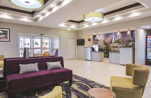 Fresno Hotel | La Quinta by Wyndham Fresno Northwest