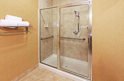 Longview Hotel | La Quinta by Wyndham Longview North