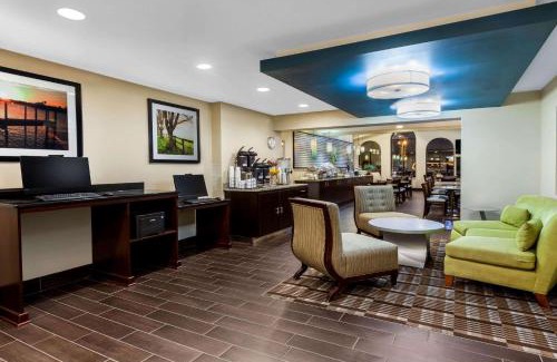 Sandusky South Hotel | La Quinta Inn by Wyndham Sandusky near Cedar Point