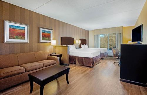 Edgewood Hotel | La Quinta Inn & Suites Bel Air I-95 Exit 77A