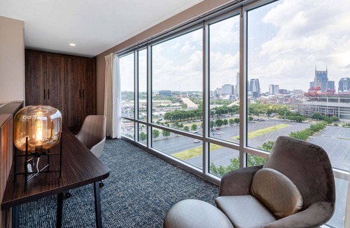 East Bank Hotel | La Quinta Inn & Suites by Wyndham Nashville Downtown/Stadium