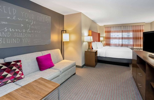 Federal Way Hotel | La Quinta Inn & Suites by Wyndham Seattle Federal Way