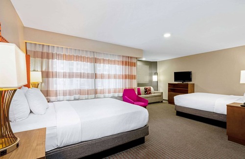 Federal Way Hotel | La Quinta Inn & Suites by Wyndham Seattle Federal Way