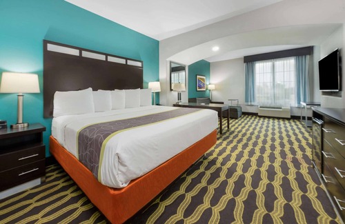 Atascocita Hotel | La Quinta Inn & Suites by Wyndham Houston Humble Atascocita