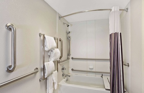 Long Wharf Hotel | La Quinta Inn & Suites by Wyndham New Haven