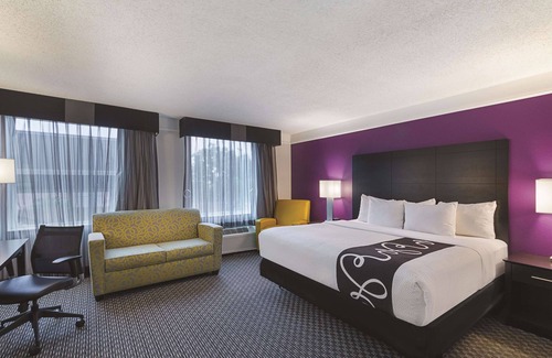 McNeil Hotel | La Quinta Inn & Suites by Wyndham Austin Round Rock