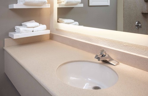 Dublin Hotel | La Quinta Inn & Suites by Wyndham Dublin - Pleasanton