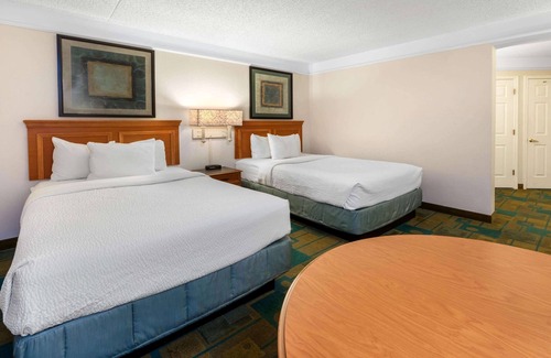 Peoria Hotel | La Quinta Inn & Suites by Wyndham Phoenix West Peoria