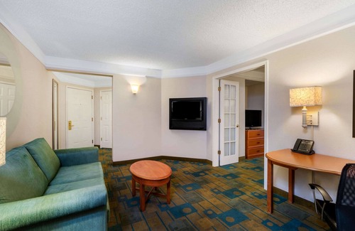 Peoria Hotel | La Quinta Inn & Suites by Wyndham Phoenix West Peoria