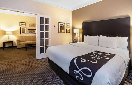 Superstition Springs Hotel | La Quinta Inn & Suites by Wyndham Mesa Superstition Springs