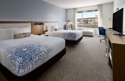 Locust Grove Hotel | La Quinta Inn & Suites by Wyndham Locust Grove