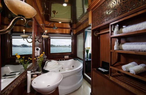 Cat Hai Boat Rental | La Regina Royal Cruise