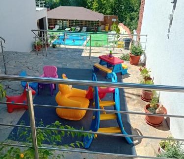 Dubova House | La Roby si Niko