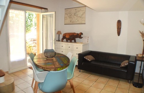 Neoules House | La Rose des Vents & Spa - Gite Savane