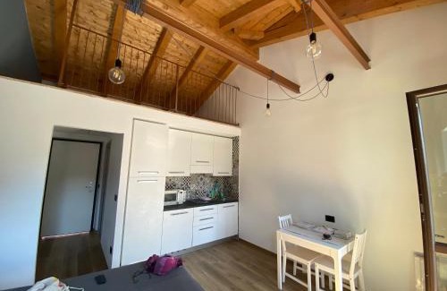 Cuneo Apartment | La scala dei sogni