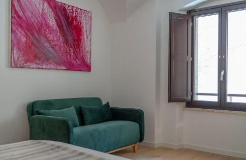 Old Town Apartment | La Suite dell'Arco - Modern one bedroom - ItalyWeGo