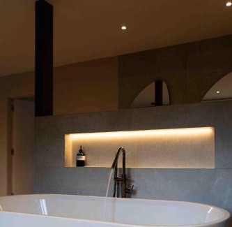 Rochefort Bed & Breakfast | La Suite Pachy - Escapade de luxe avec sauna privé