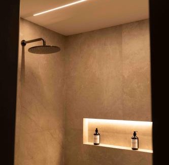 Rochefort Bed & Breakfast | La Suite Pachy - Escapade de luxe avec sauna privé