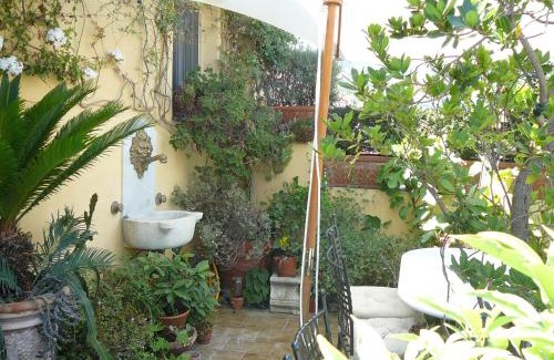 Old Town Bed & Breakfast | La Terrazza dei Pelargoni B&B