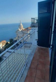 Raito House | La Terrazza di Anna