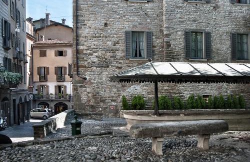 Citta Alta House | La Torre Bergamo House