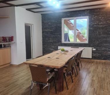 Cartisoara House | La Văru