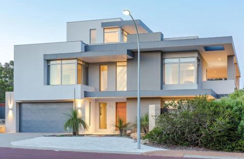 Dunsborough House | La Vacanza - Luxe Spacious Home with Ocean Views
