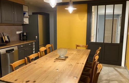 Feuguerolles-Bully House | LA VELOGIROUETTE