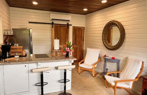 Caribbean Way House | La Vida Belize - Studio