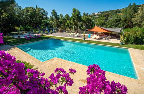 Sainte-Maxime Apartment | La villa Roméo, piscine et spa