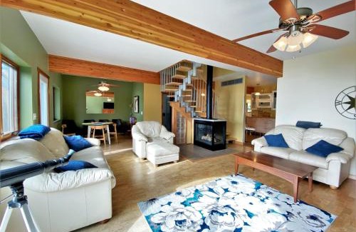 St Ignace House | LaBarbe Bleu