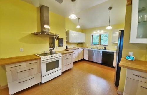 St Ignace House | LaBarbe Bleu