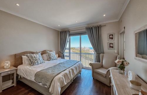 Pinnacle Point Apartment | Labuche Villa
