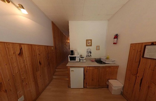 Bridge Lake Cabin | Lac Des Roches Resort
