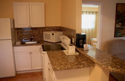 Mango Groves Hotel | Lago Mar Motel and Apartments