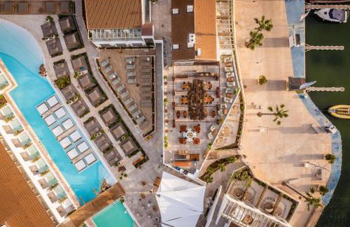 Cala'n Bosch Hotel | Lago Resort Menorca - Suites del Lago Adults Only