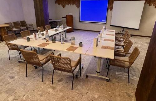 Cala'n Bosch Hotel | Lago Resort Menorca - Suites del Lago Adults Only