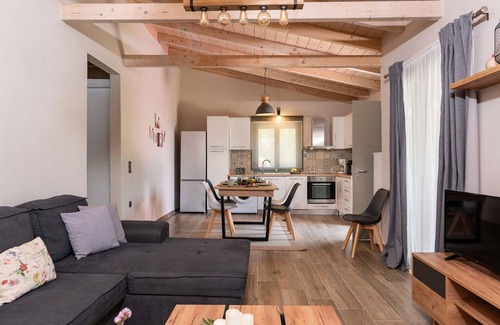 Katsimatika House | Lagom House - Two Bedroom House, Sleeps 4