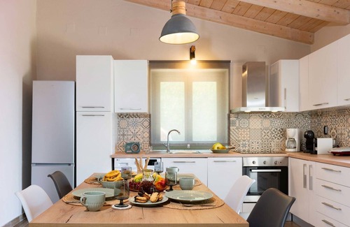 Katsimatika House | Lagom House - Two Bedroom House, Sleeps 4